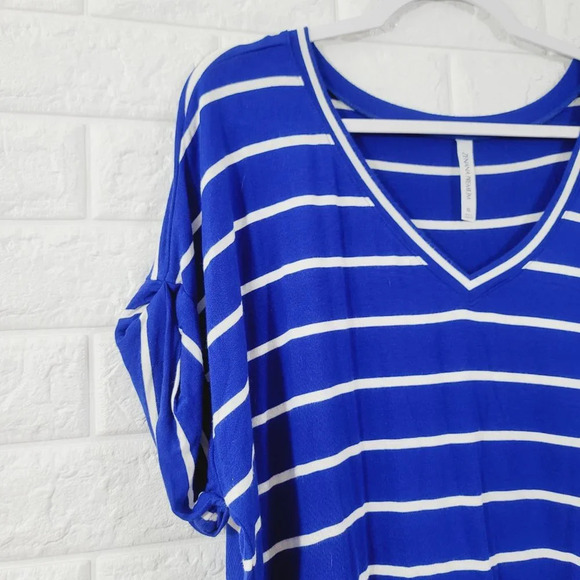 Zenana Premium Women's Striped Rolled Short Sleeve Top High-Low Hem Size XL - Picture 4 of 7